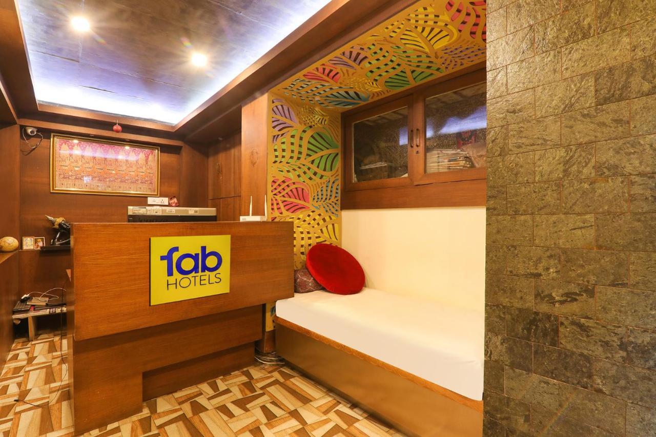 Fabhotel East View Varanasi Exteriör bild