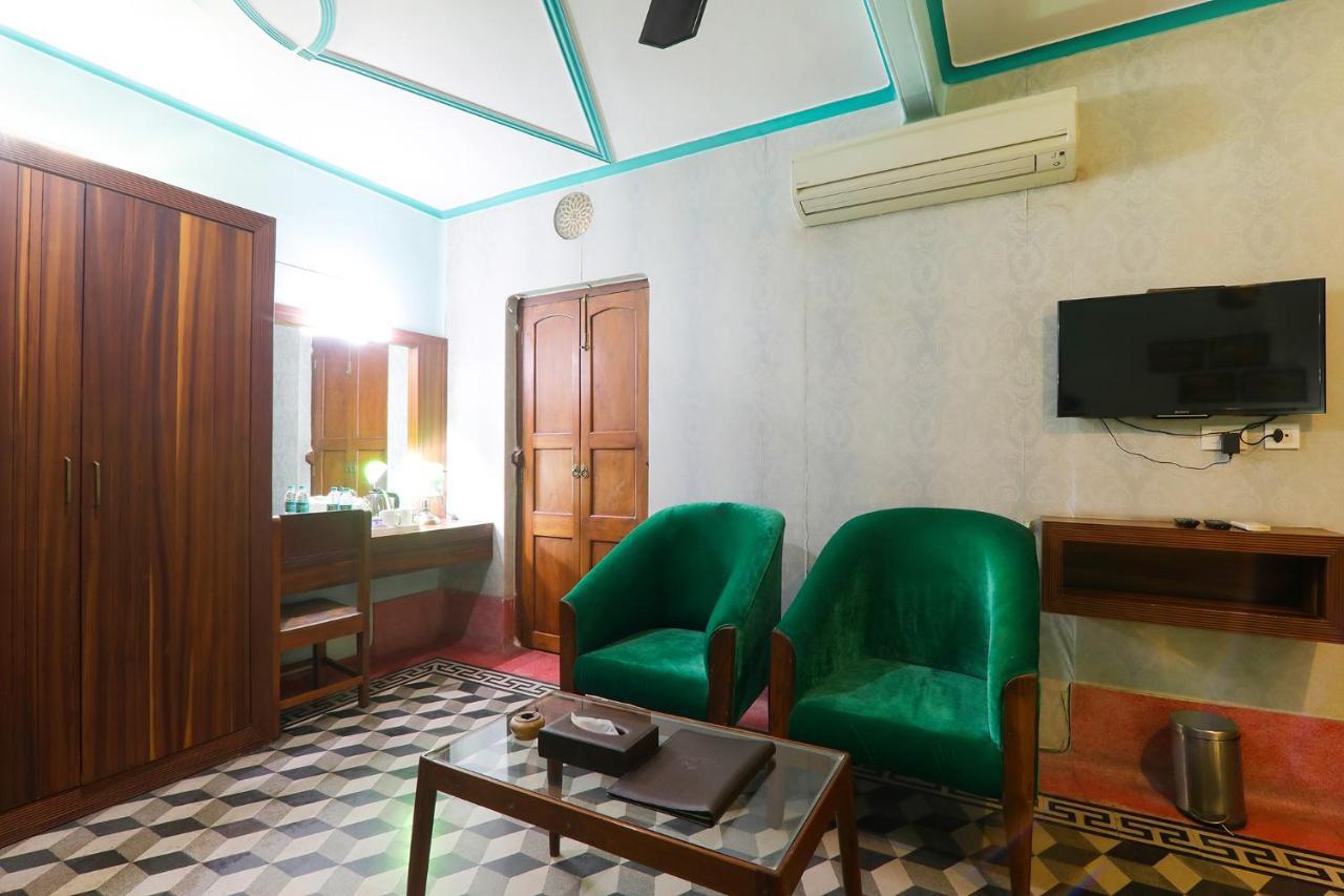 Fabhotel East View Varanasi Exteriör bild