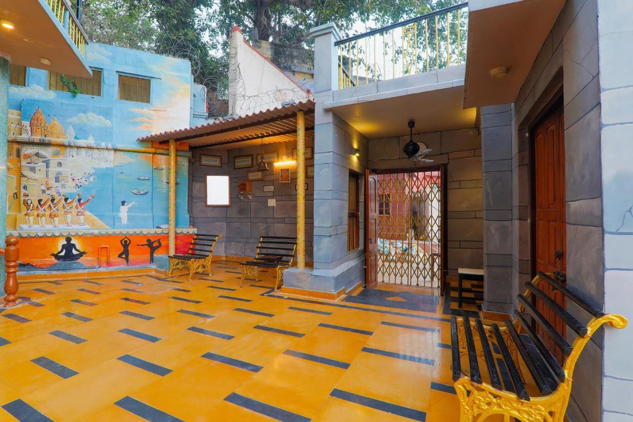Fabhotel East View Varanasi Exteriör bild